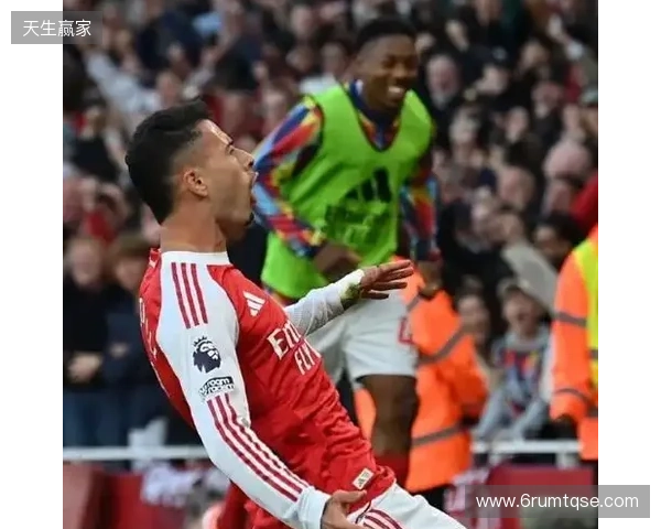 镜报：曼联沦为喜剧俱乐部，至暗时刻可能超越了之前的利物浦